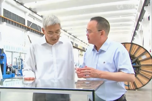 江西省委书记尹弘到兴发游戏xf电缆（江西）调研