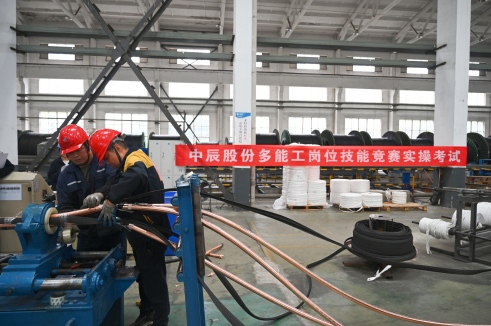 三大工序多轮竞技｜兴发游戏xf股份多能工岗位技术赛场演出“星”级对决